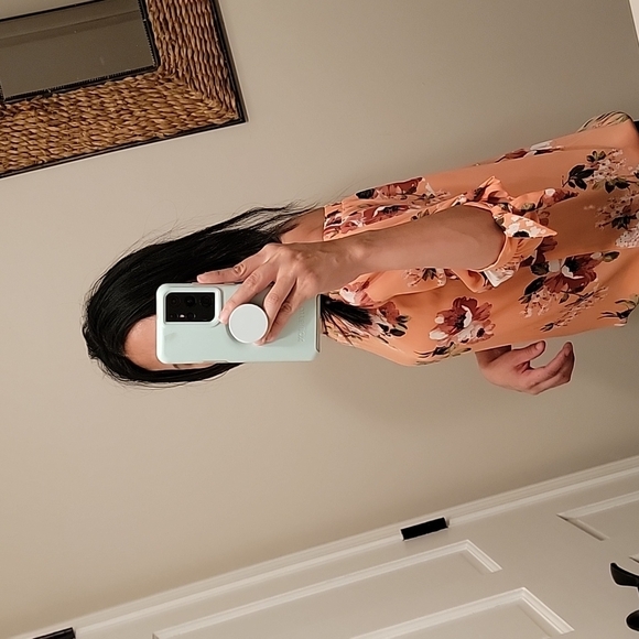 Off The Shoulder Blouse - Picture 2 of 4